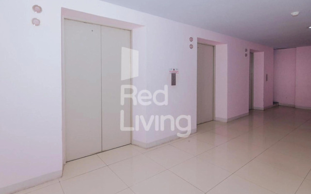 RedLiving Apartemen Green Pramuka - Family Group Tower Orchid