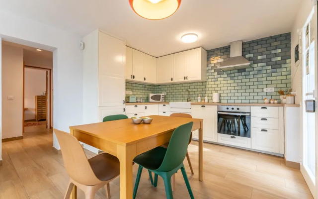 Designer Luxury Two Bedroom Apartment