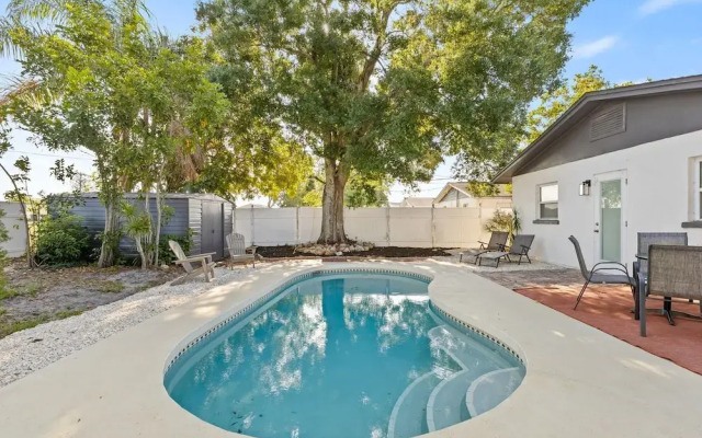 Sunny Palmetto Oasis: 4br Home With Private Pool 4 Bedroom Home by RedAwning
