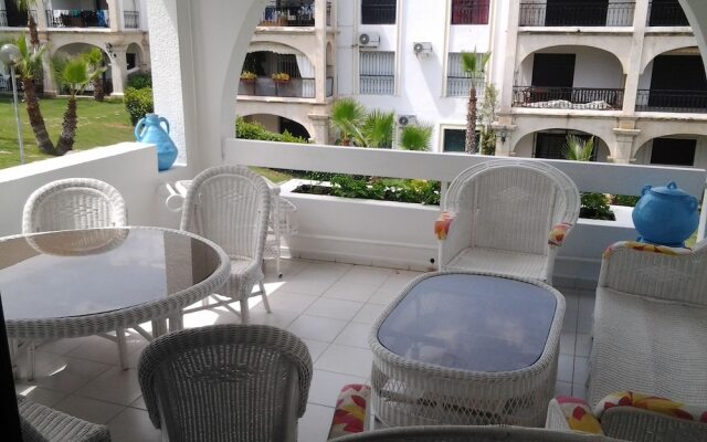 Allyene Garden View Apartment