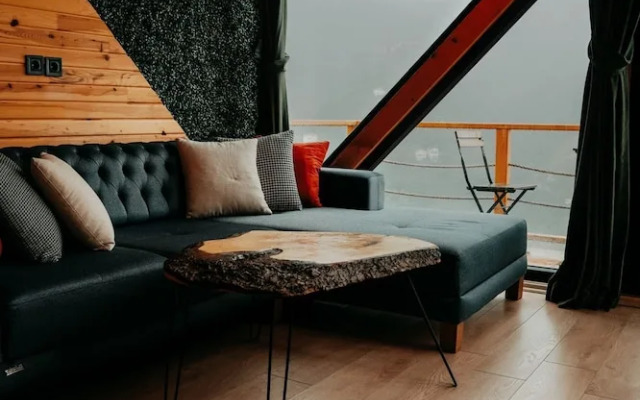 Pavri Suit Bungalov