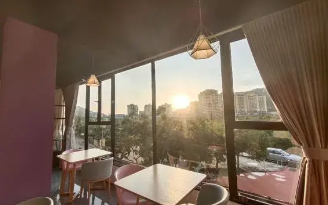 Hello Hotel (Zhuhai Hengqin Changlong store)