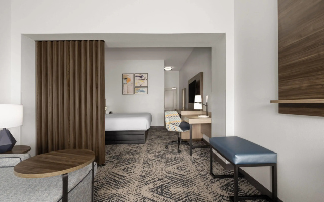 La Quinta Inn & Suites by Wyndham Savannah Airport - Pooler