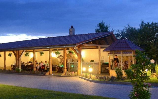 Hotel Tyniecki