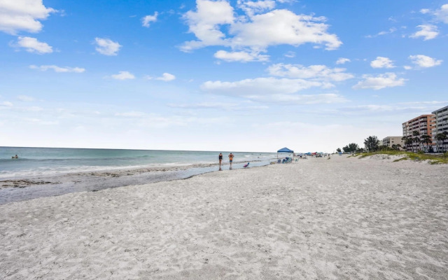 Pelican Pointe 5B