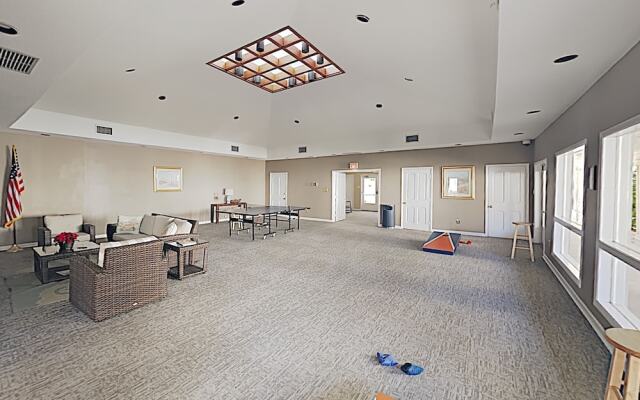 21bfiddl 2 Bedroom Condo