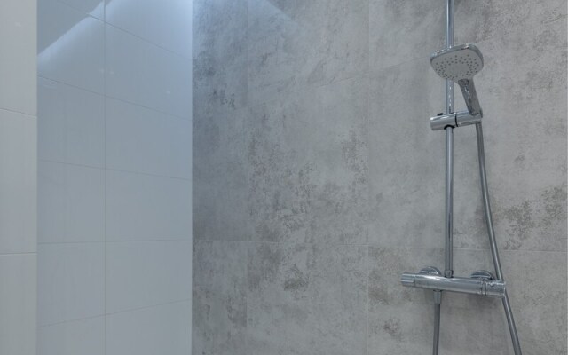 P And O Apartments Solec 15