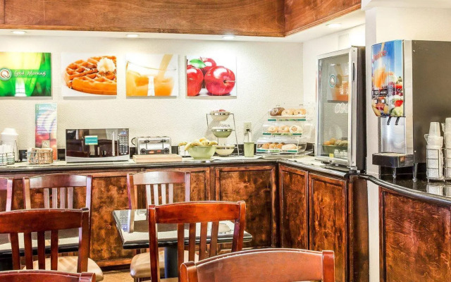 Quality Inn & Suites Coliseum