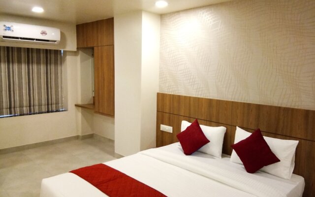 OYO 13857 Hotel Imperial
