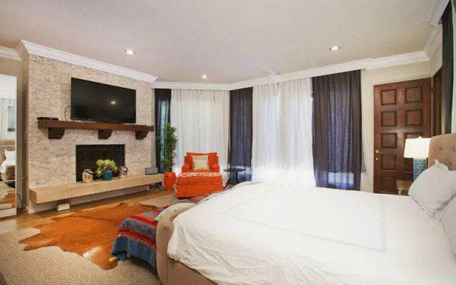 Hillview Spanish Villa