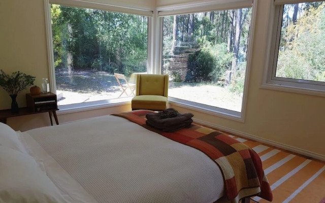 Eaglehawk Rainforest Retreat