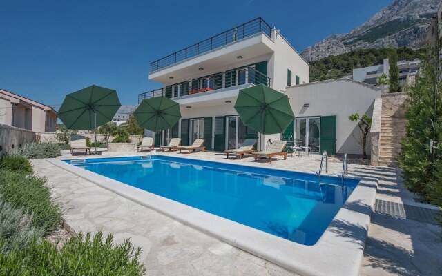 Luxurious Villa in Makarska With Pool