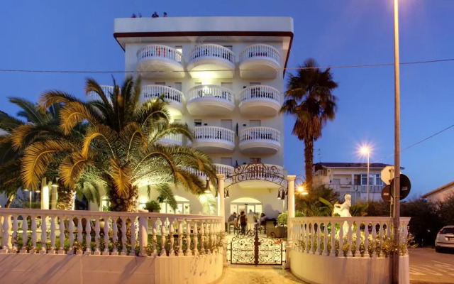 Hotel Eva