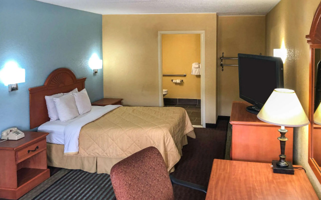 Rodeway Inn Joint Base Andrews Area