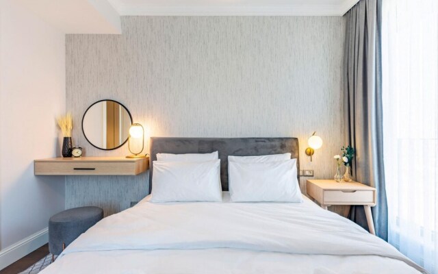 Stylish Flat Near Trendy Attractions in Beyoglu