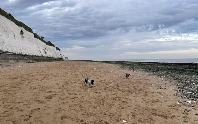 Winterstoke View, Family and dog Friendly Beach Retreat