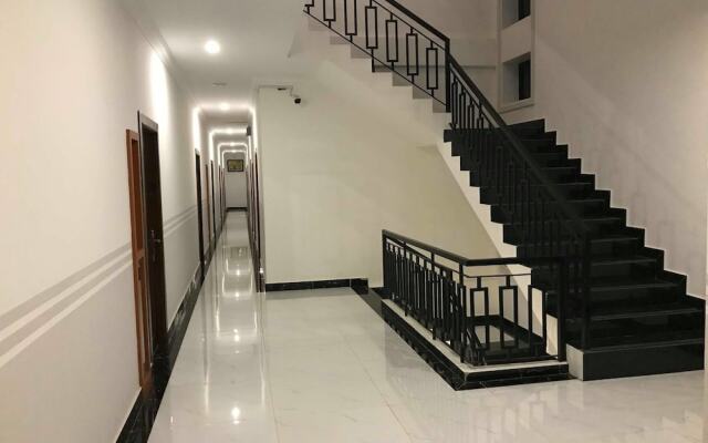Sky Palace Boutique Hotel