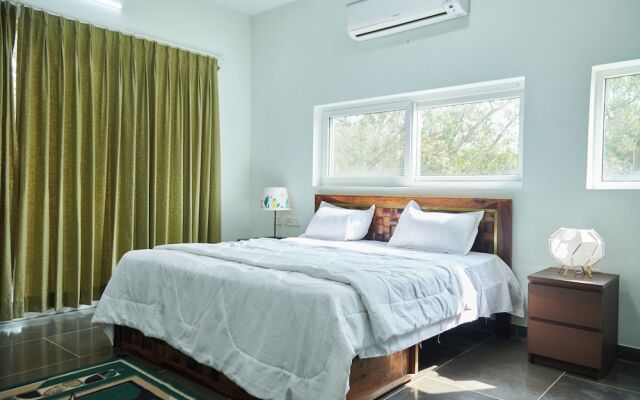 Bliss Farm Stay- lilly