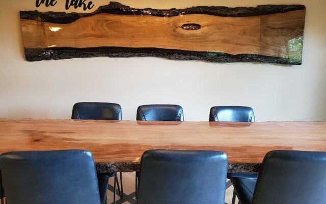 Fontana Lakeview Escape 4 Bedroom Home