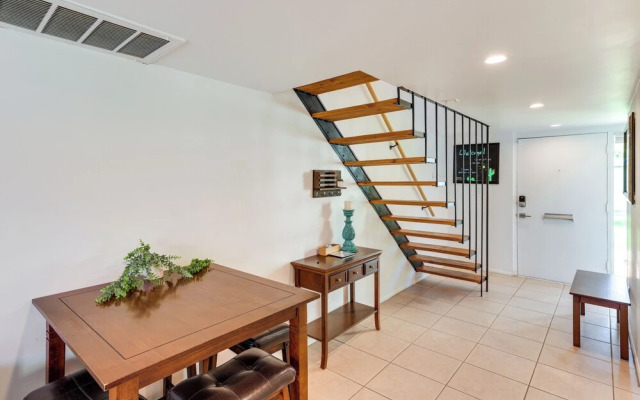 Scottsdale Townhome: Furnished Patio & Pool Access