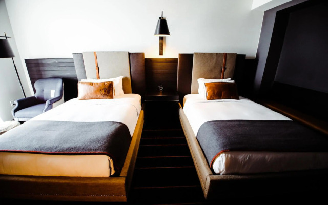 The George, by Valencia Hotel Collection