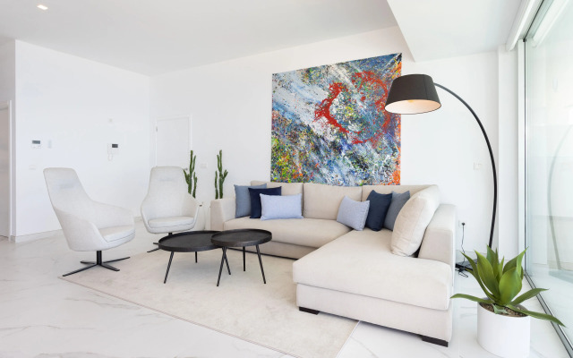 Crystal I Luxury Apartments