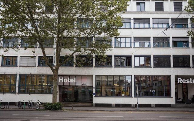 X Tra Hotel