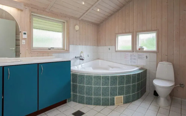 8 Person Holiday Home in Vaeggerlose-by Traum