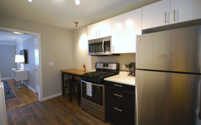 Brookwood Courtyard by BCA Furnished Apt