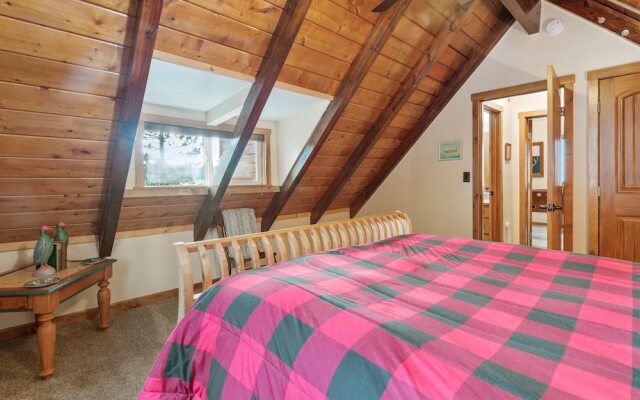 Mallard Landing Lakefront