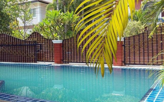 Garden Villa - Pattaya Holiday House Walking Street