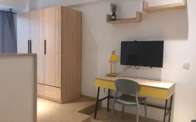 Home Plus Hotel (Chengdu Shuangliu International Airport)