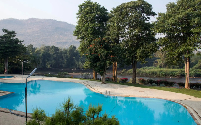 Aekpailin River Kwai Resort Kanchanaburi