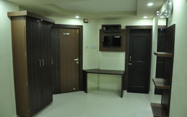 Shivdhara Hotel & Residence