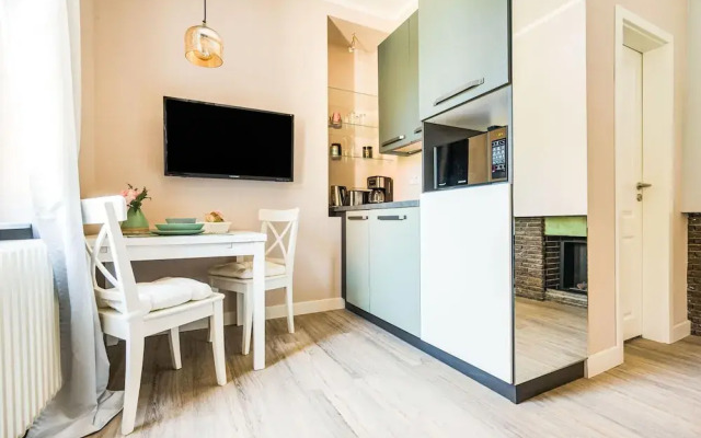 Modern Apartment With Terrace