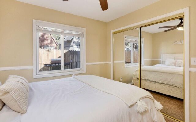 Ultra Modern Retreat by Big Bear Vacations