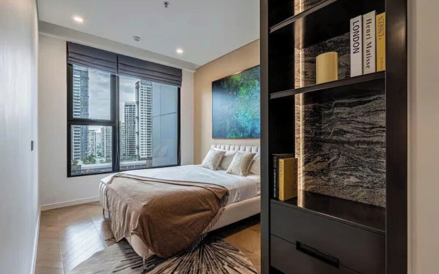 Luxury Lumiere Riverside Urban Apartment