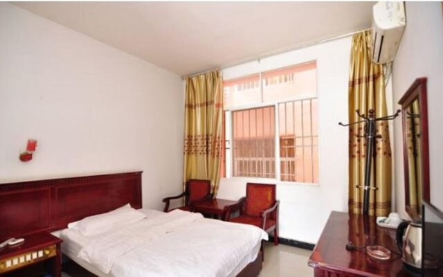 Jinghong Yuerongzhuang Hotel