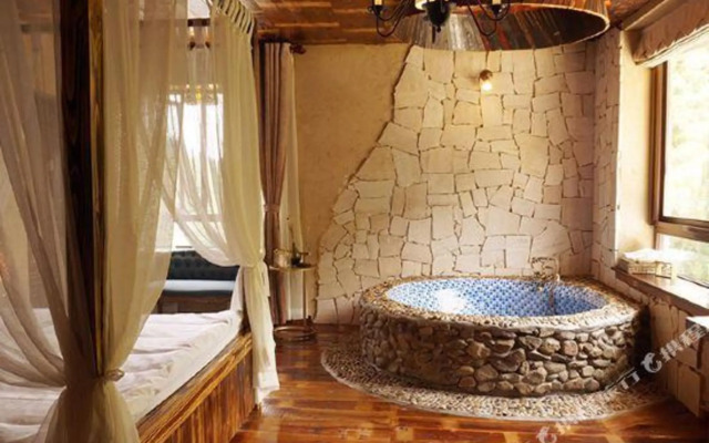 MoGan Mountainside Resort