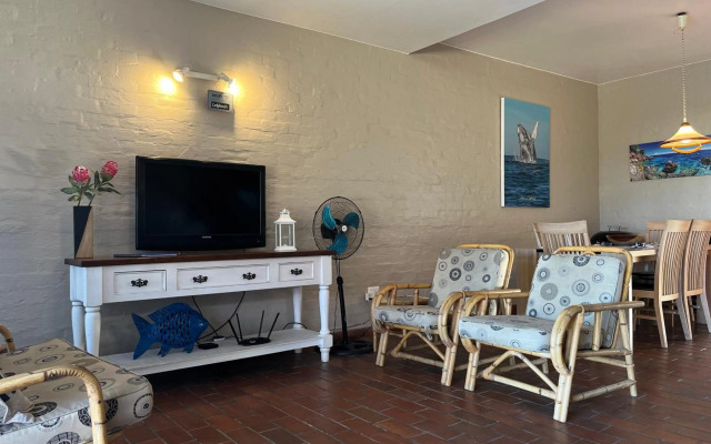 Dolphin View Self Catering