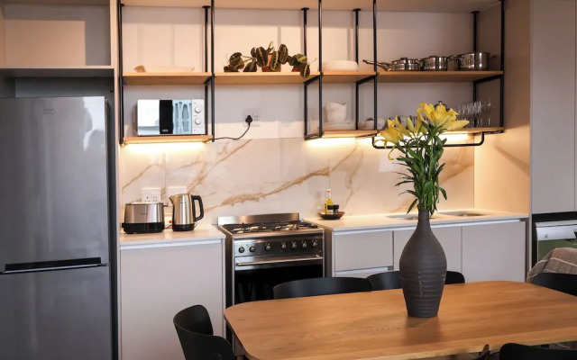 EIGHTY2 ON M - Fluent Serviced Apartments