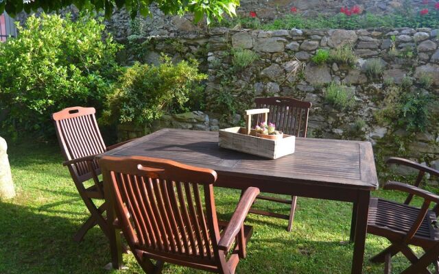Valley View Apartment in Ameglia near Historical Center with Garden