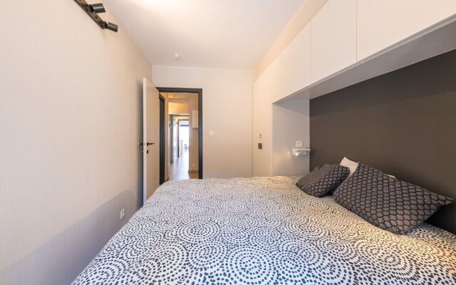 Spacious Apartment With View