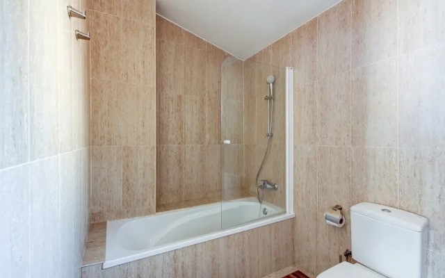 Duplex Apartment in Palau-saverdera