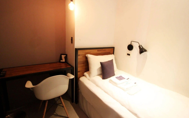 Daan Park Hotel - Hostel