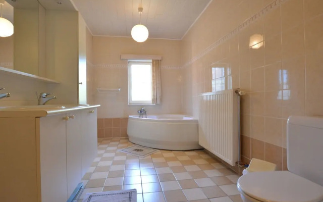 Spacious Holiday Home in Gingelom with Garden - фото 5