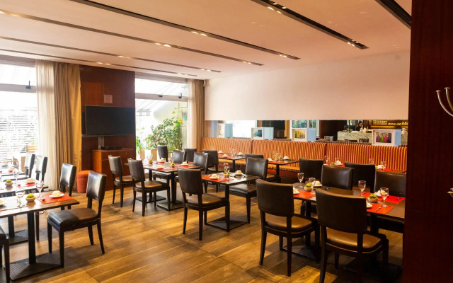 474 Buenos Aires Hotel