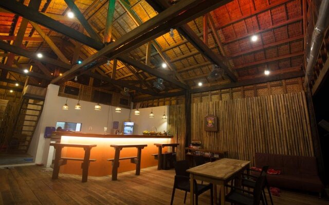 Footprints Beach Resort