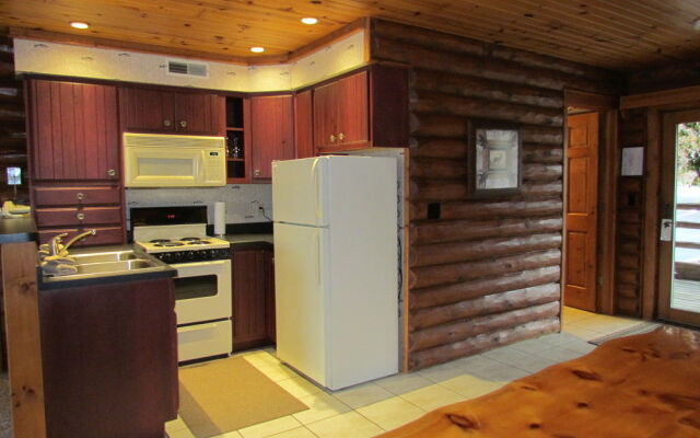 Cedar Lodge and Settlement