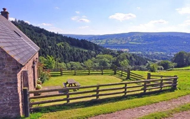 Hall Farm Barn